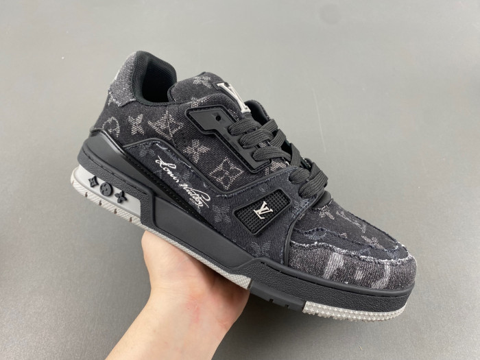 L&V SNEAKERS