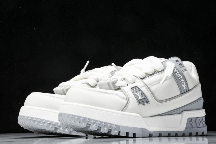 L&V SNEAKERS