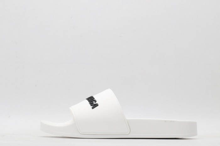 BLEN DESIGNER SLIPPERS
