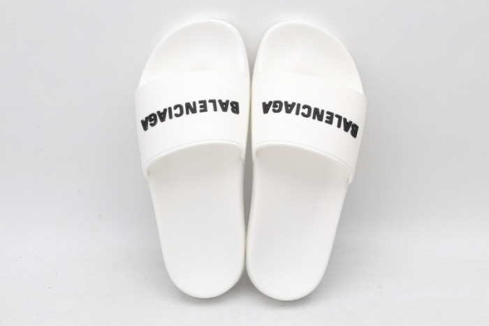 BLEN DESIGNER SLIPPERS