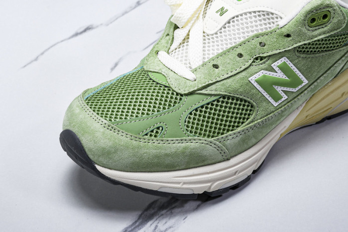 New Balance U993GW
