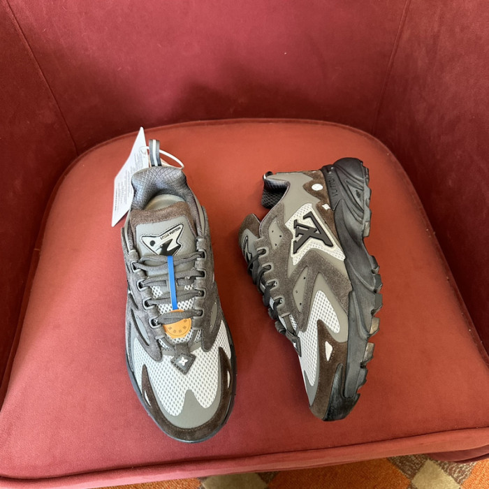 L&V SNEAKERS