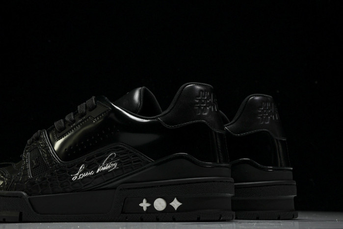 L&V SNEAKERS