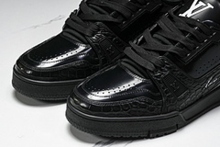 L&V SNEAKERS