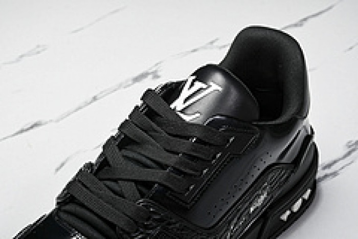 L&V SNEAKERS