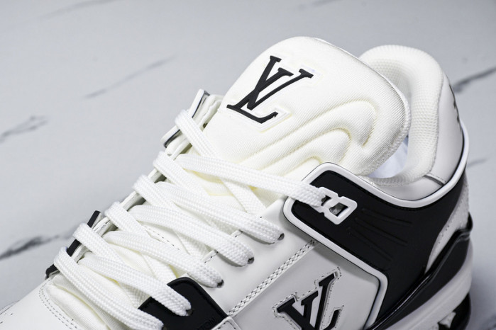 L&V SNEAKERS