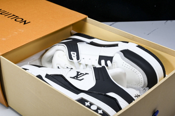 L&V SNEAKERS