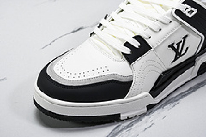 L&V SNEAKERS