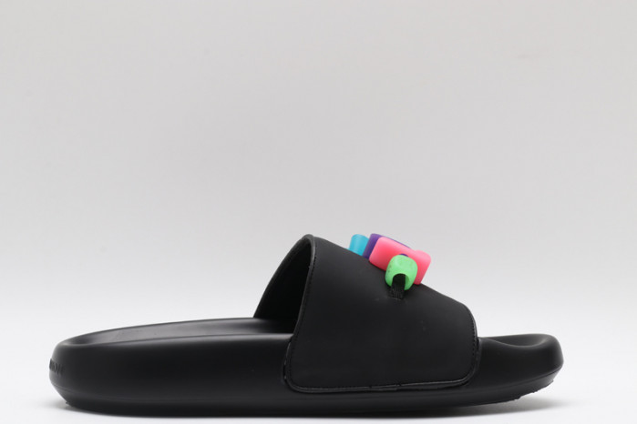 L&V SLIPPERS