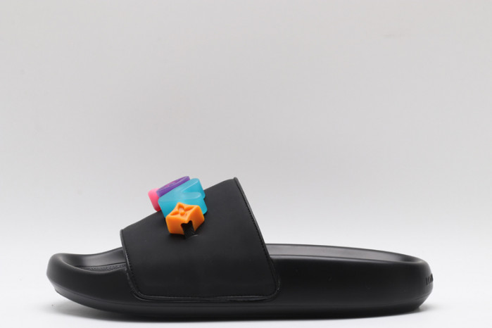 L&V SLIPPERS