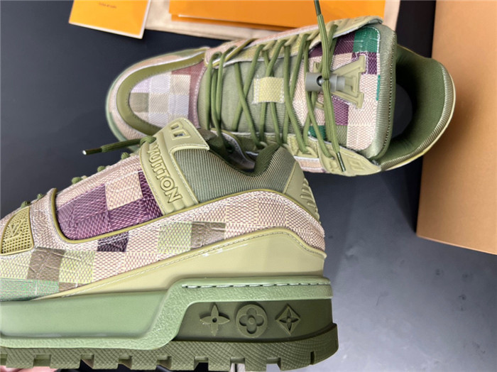 L&V SNEAKERS