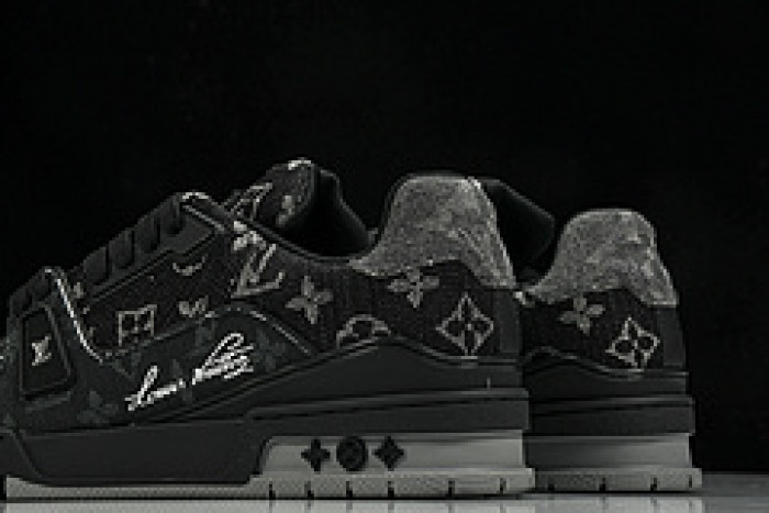 L&V SNEAKERS