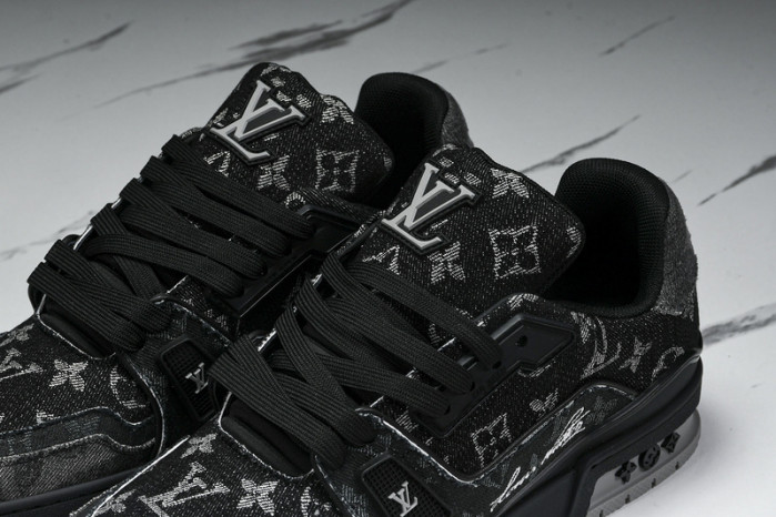 L&V SNEAKERS