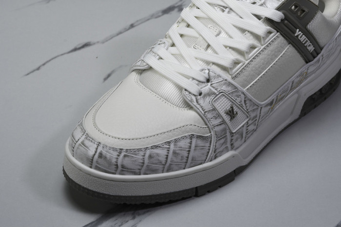 L&V SNEAKERS