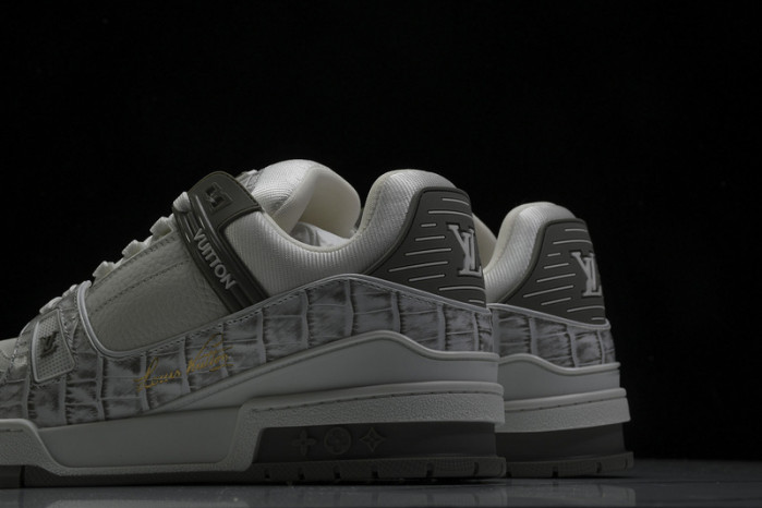 L&V SNEAKERS