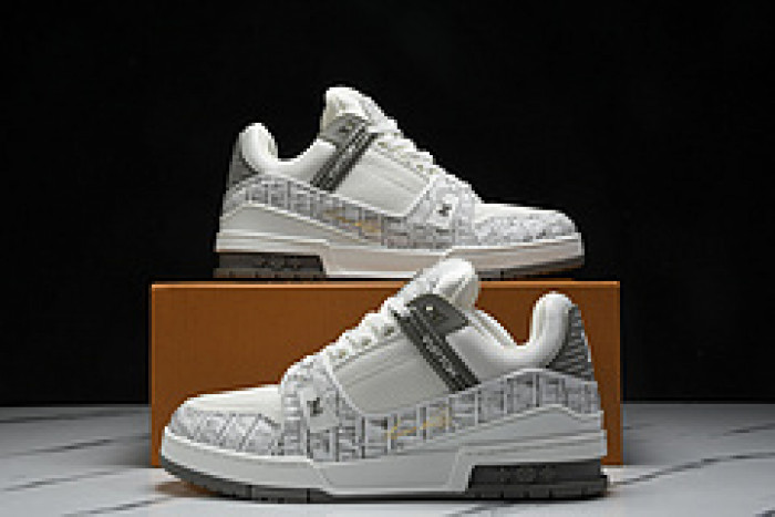 L&V SNEAKERS