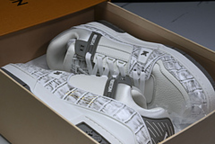 L&V SNEAKERS