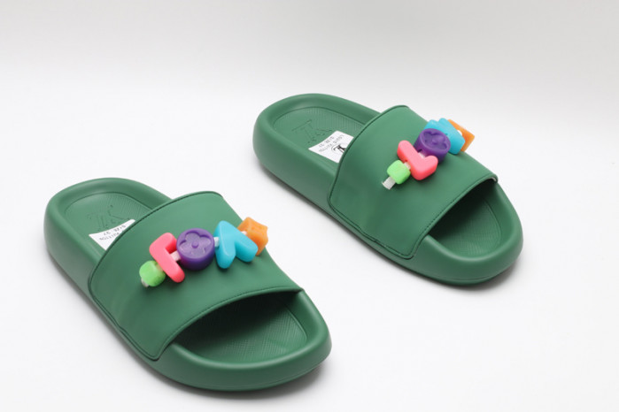 L&V SLIPPERS