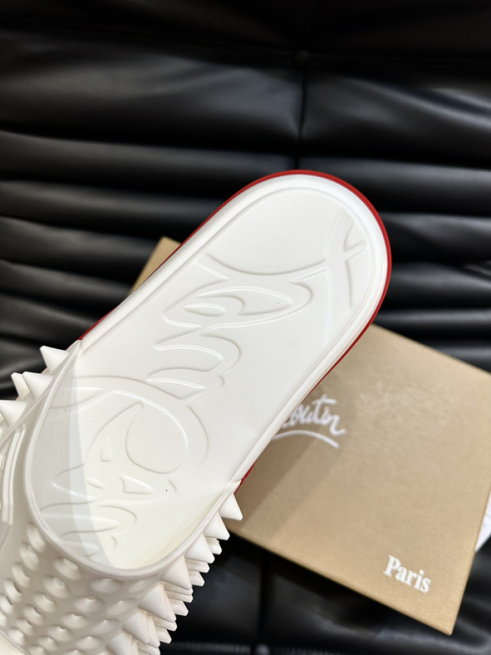 CL SLIPPERS