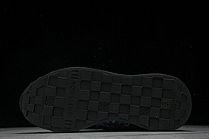 L&V SNEAKERS
