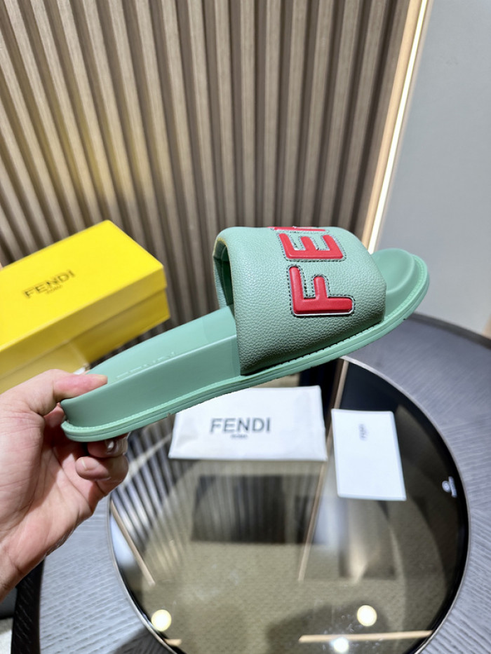 FEND1 SLIPPERS
