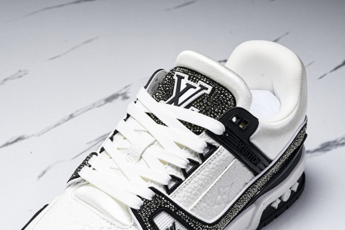 L&V SNEAKERS