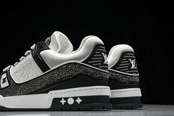 L&V SNEAKERS