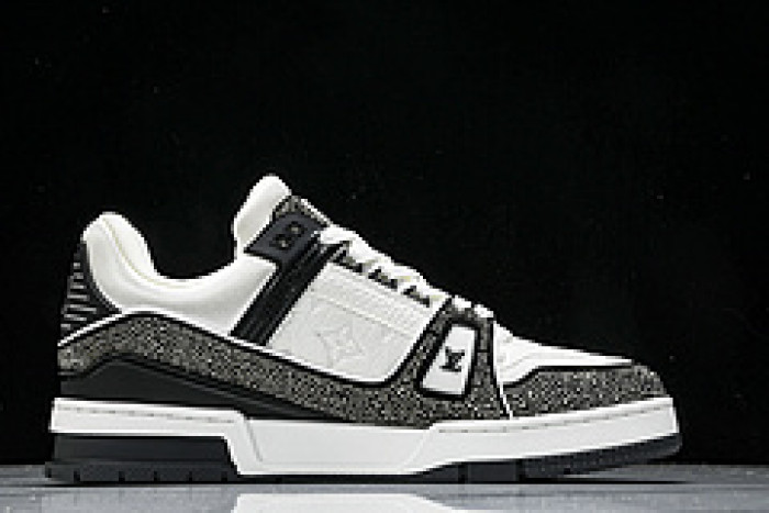 L&V SNEAKERS