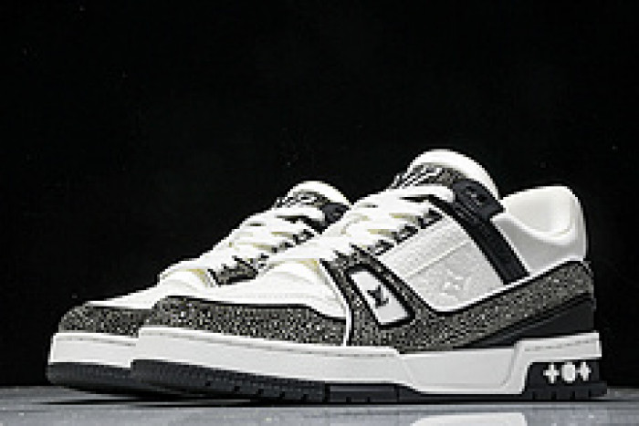 L&V SNEAKERS