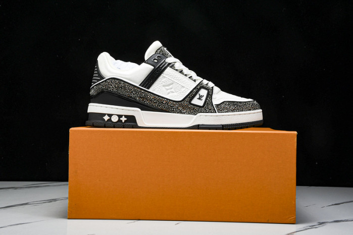 L&V SNEAKERS