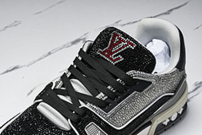 L&V SNEAKERS