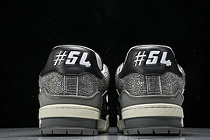 L&V SNEAKERS