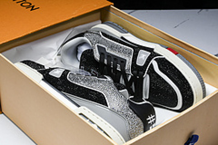 L&V SNEAKERS