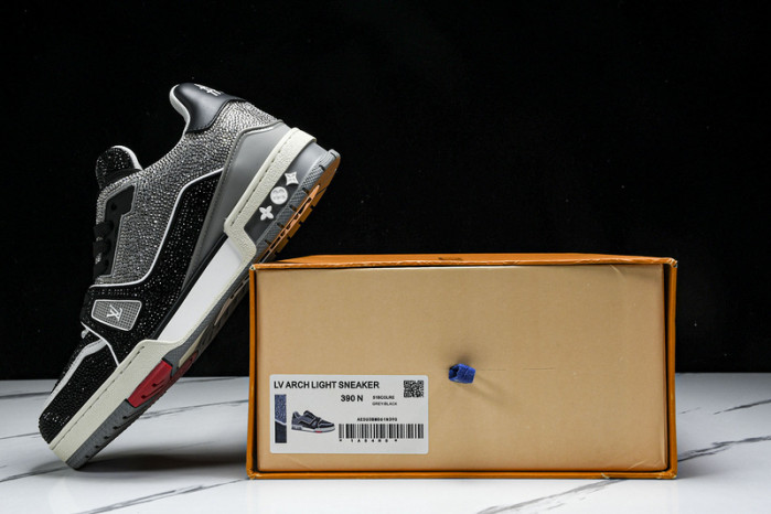 L&V SNEAKERS