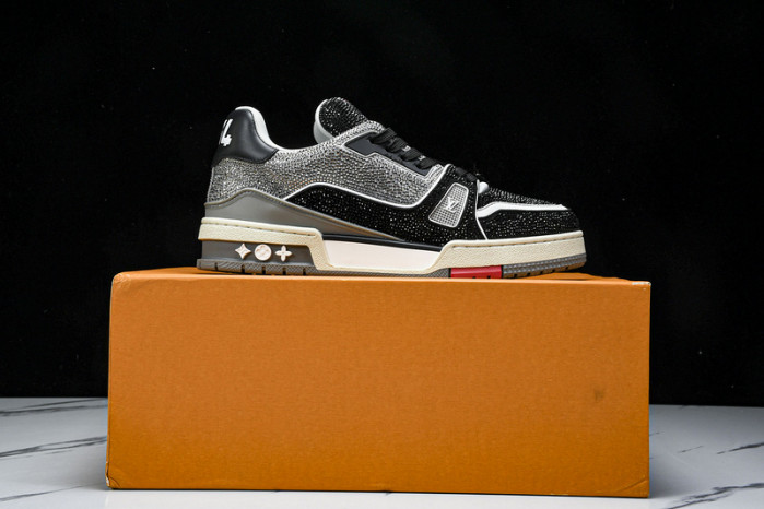 L&V SNEAKERS