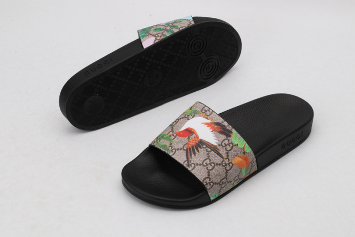 G DESIGNER SLIPPERS