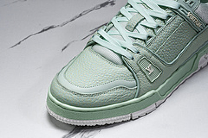 L&V SNEAKERS