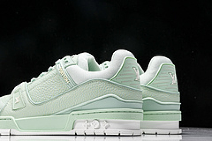 L&V SNEAKERS