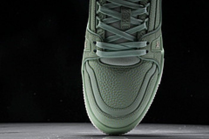 L&V SNEAKERS