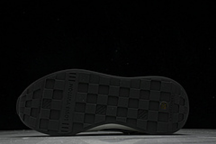 L&V SNEAKERS