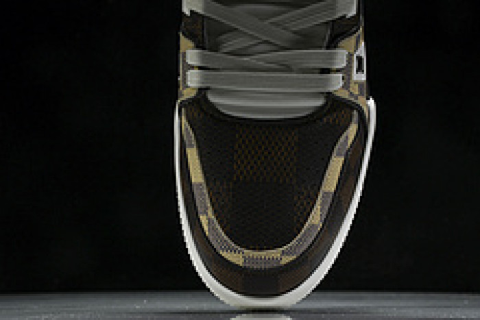 L&V SNEAKERS