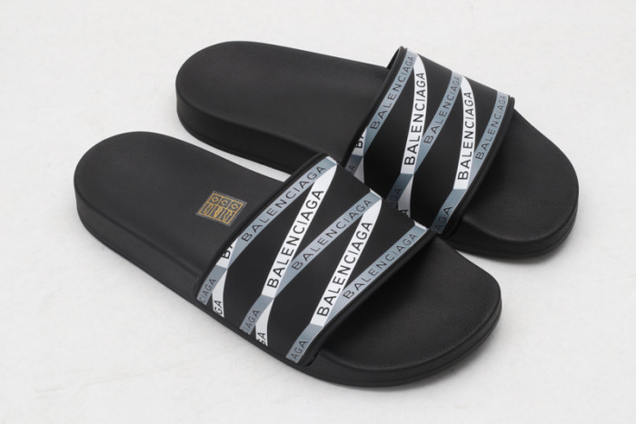 BLEN DESIGNER SLIPPERS