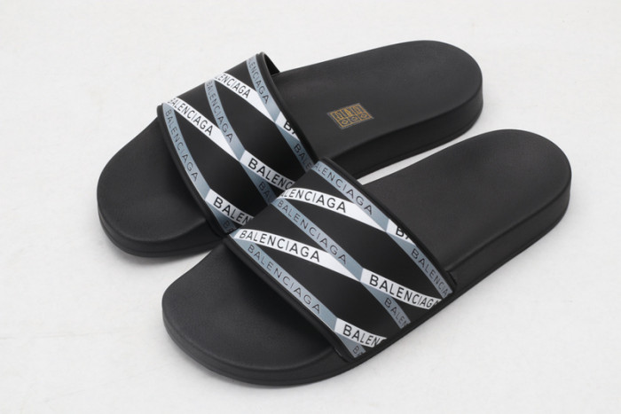 BLEN DESIGNER SLIPPERS