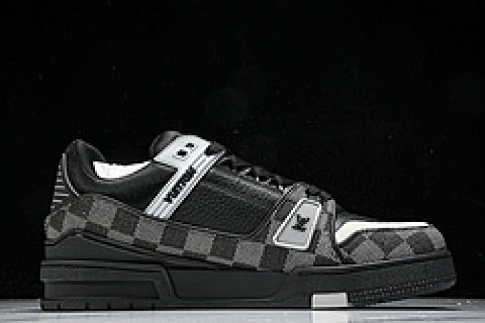 L&V SNEAKERS