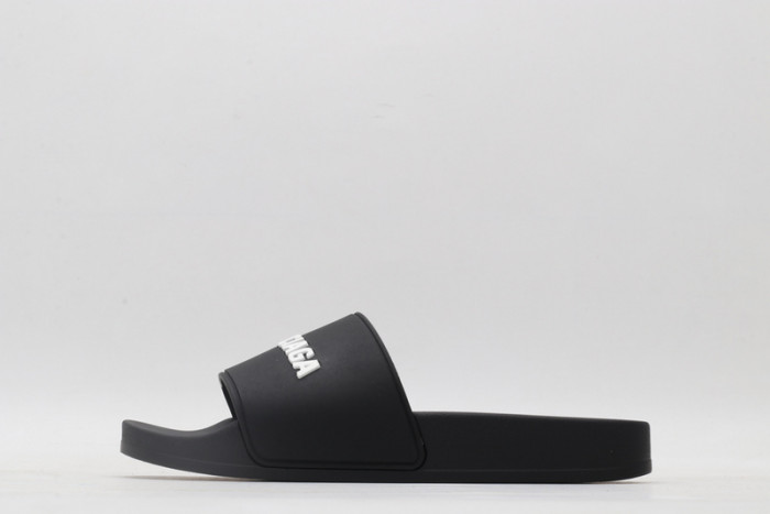 BLEN DESIGNER SLIPPERS