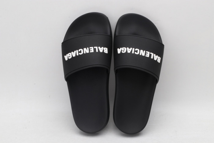 BLEN DESIGNER SLIPPERS