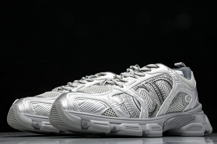 D designer sneaker