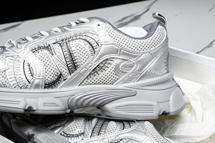 D designer sneaker