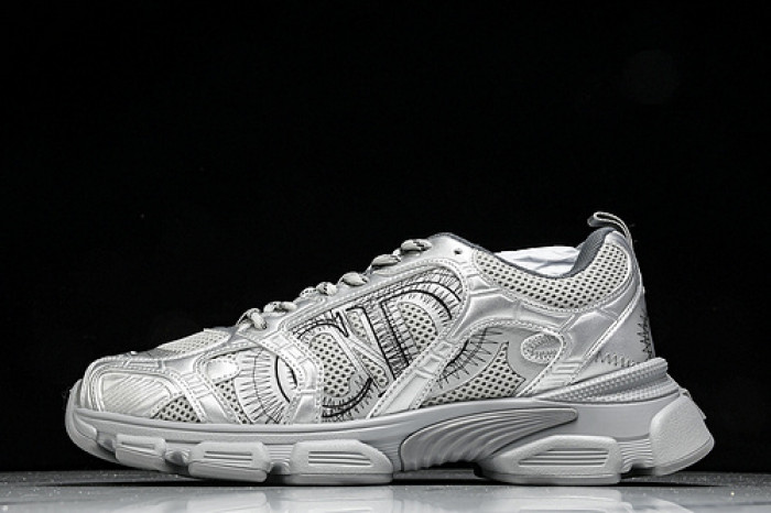 D designer sneaker