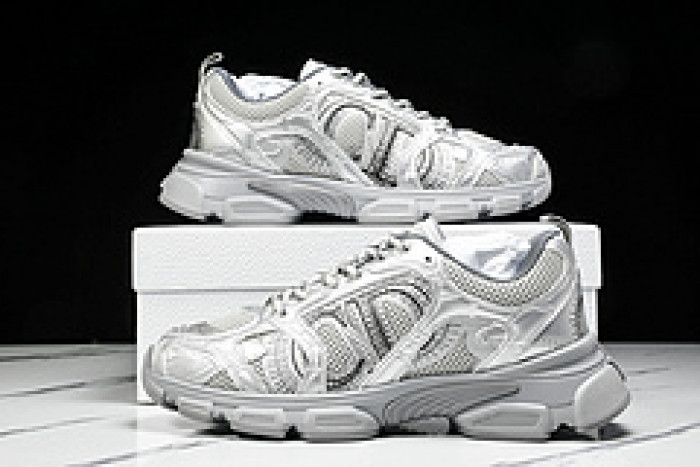 D designer sneaker